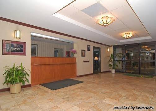 Quality Inn & Suites Biltmore South Arden Extérieur photo