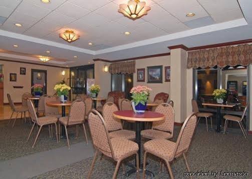 Quality Inn & Suites Biltmore South Arden Extérieur photo